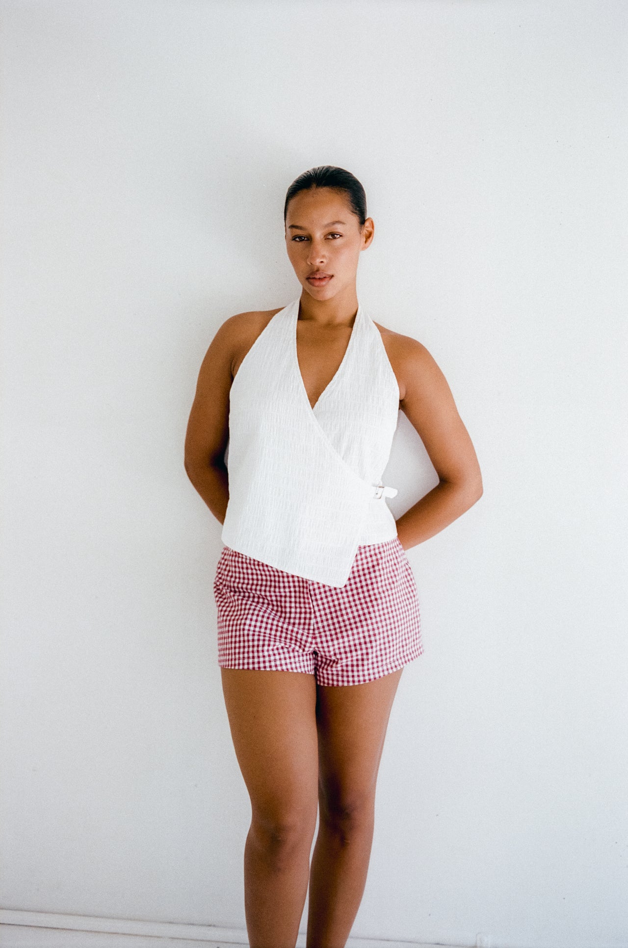 June Tailored Short - Cherry Gingham