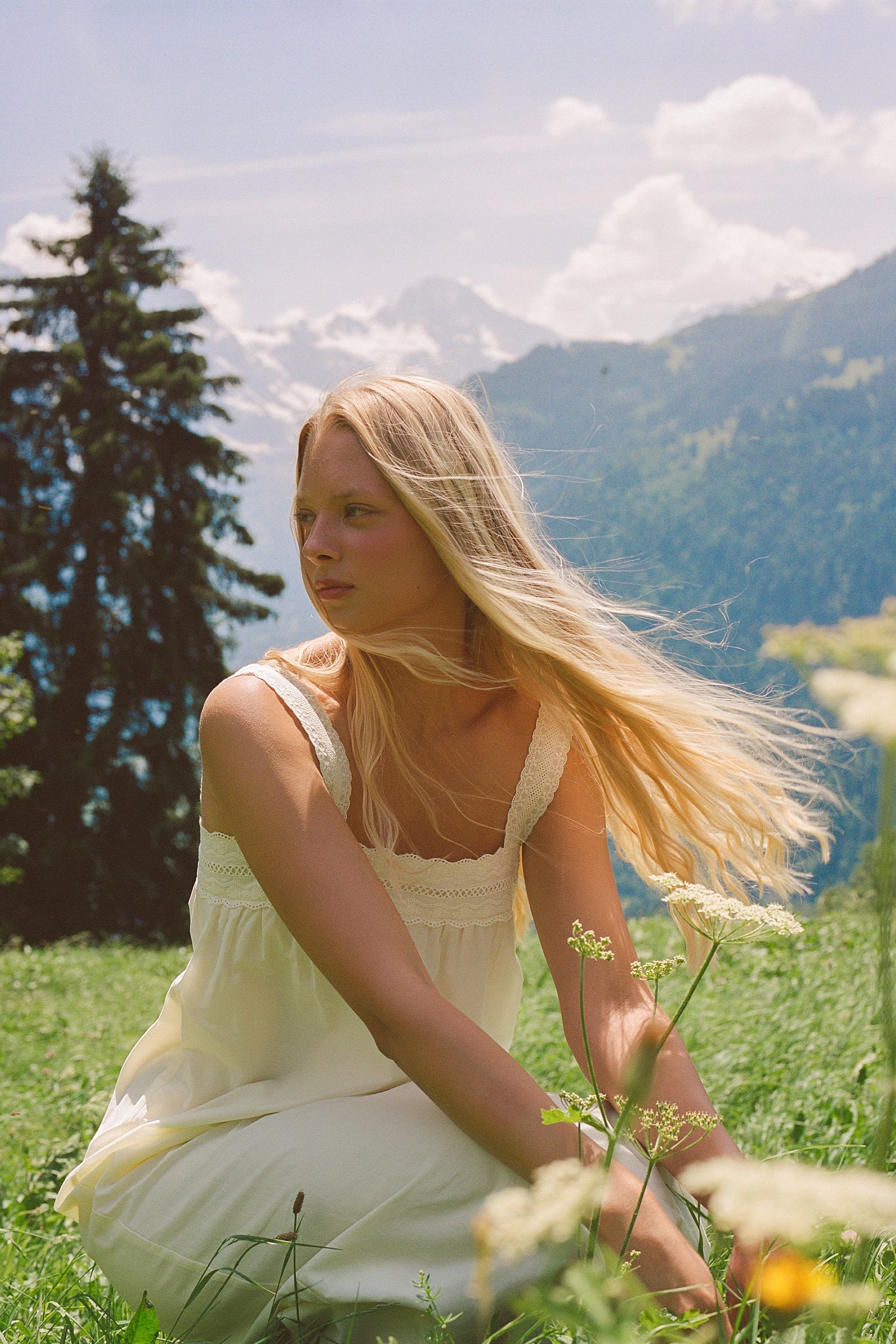 Dresses - JUNI