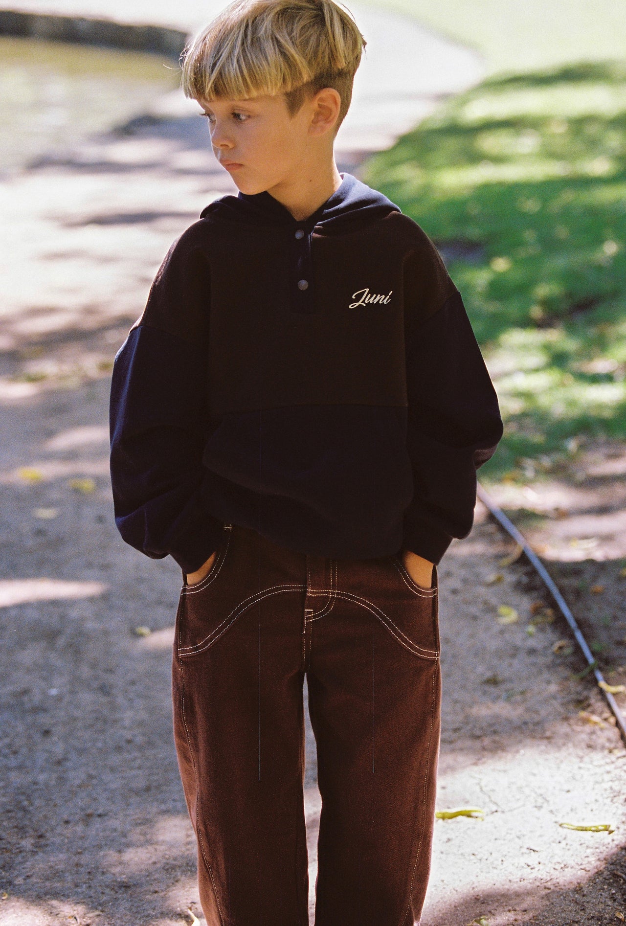 Dylan Barrel Leg Jean - Cocoa